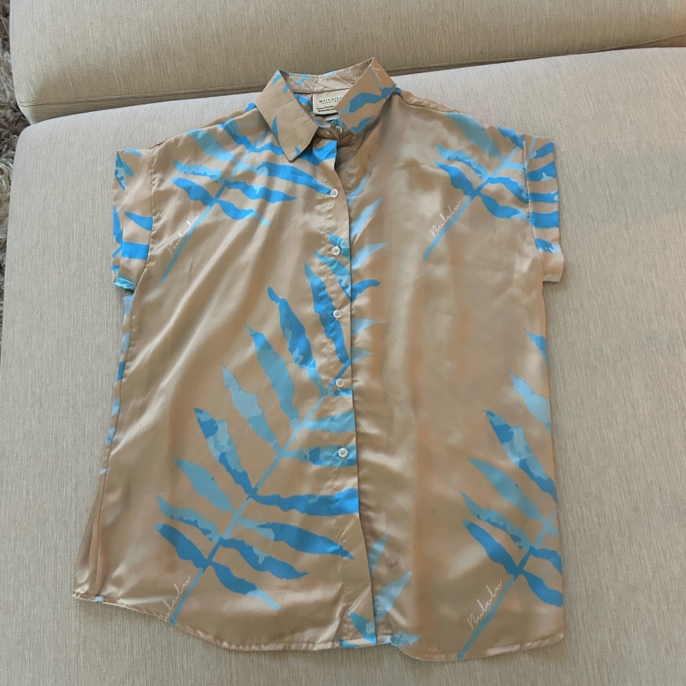 Bululu Resort Wear Sleeveless Silk Button Up Shirt